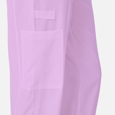 Bata quirúrgica morada de mujer, detalles de pantalón