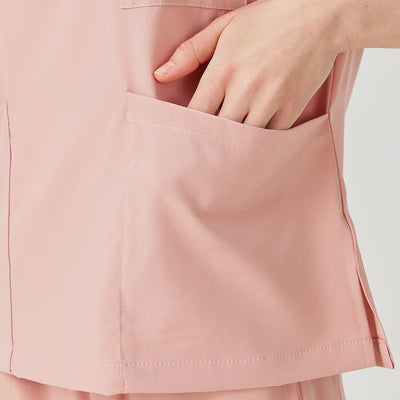 Bata quirúrgica rosa para mujer JelriSoFit® con bolsillos grandes multifunción (imagen)