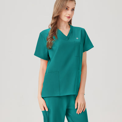 Uniforme médico femenino verde esmeralda, vista frontal