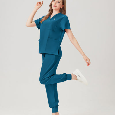 Pijama quirúrgico de mujer, modelo que muestra la vista lateral