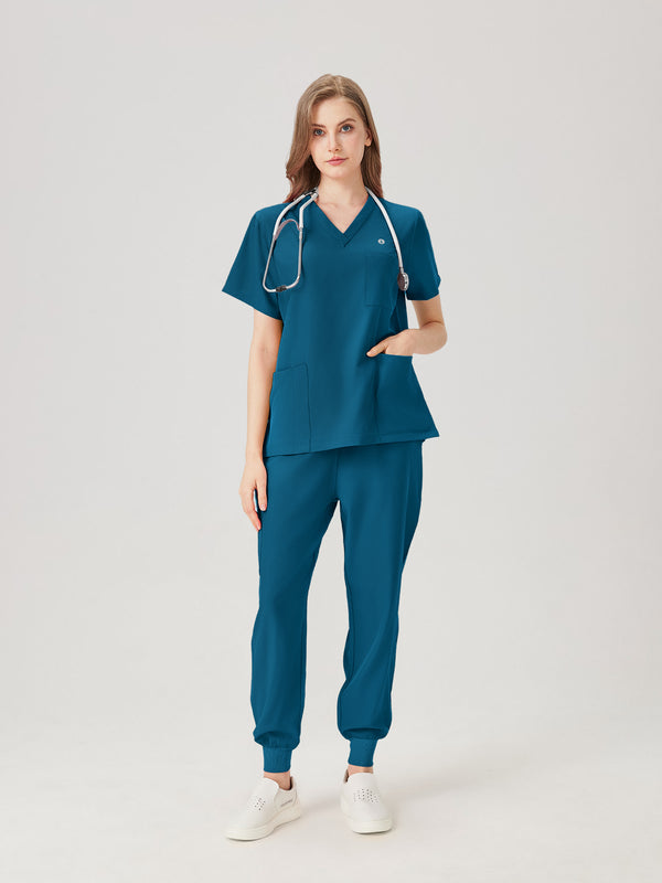 Pijama quirúrgico de mujer, modelo que muestra la vista frontal