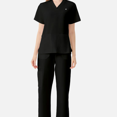 Vista frontal del uniforme médico femenino negro