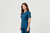 ¿Los uniformes unisex son recomendables para mujeres con curvas?
