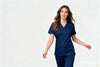 Minimalismo en uniformes médicos: una tendencia clave en hospitales modernos