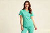 ¿Qué tipo de scrubs antifluido necesita una enfermera de urgencias? Guía completa