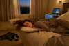 ¿Cómo puedo dormir mejor después de un día de trabajo médico?