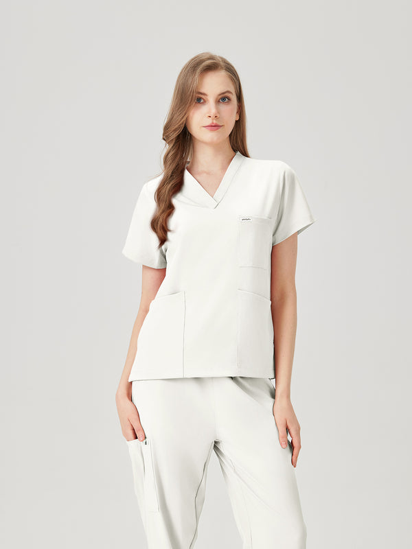 Uniforme médico quirúrgico, color blanco crema para mujer, vista frontal