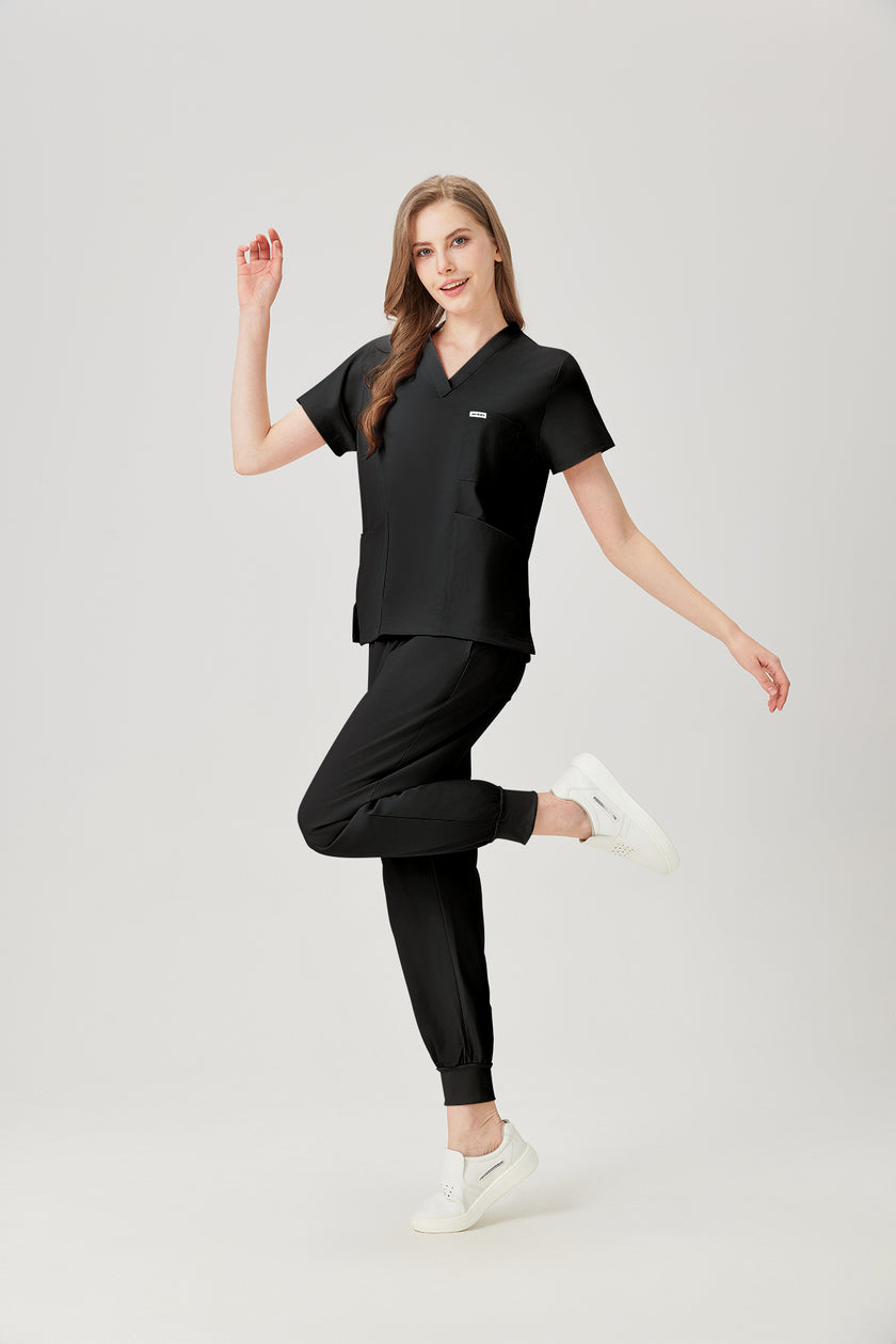 Bata quirúrgica negra JelriSoFit® para mujer, vista lateral