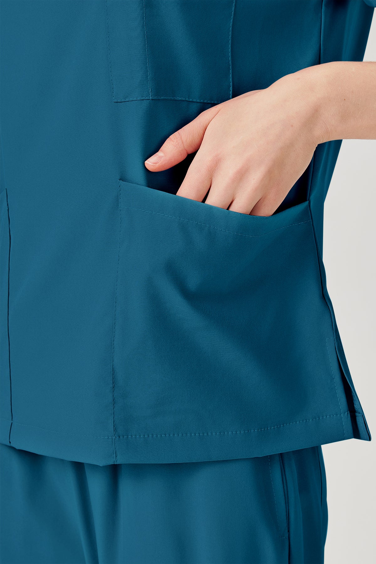 Bata quirúrgica azul cielo para mujer con bolsillos grandes JelriSoFit®