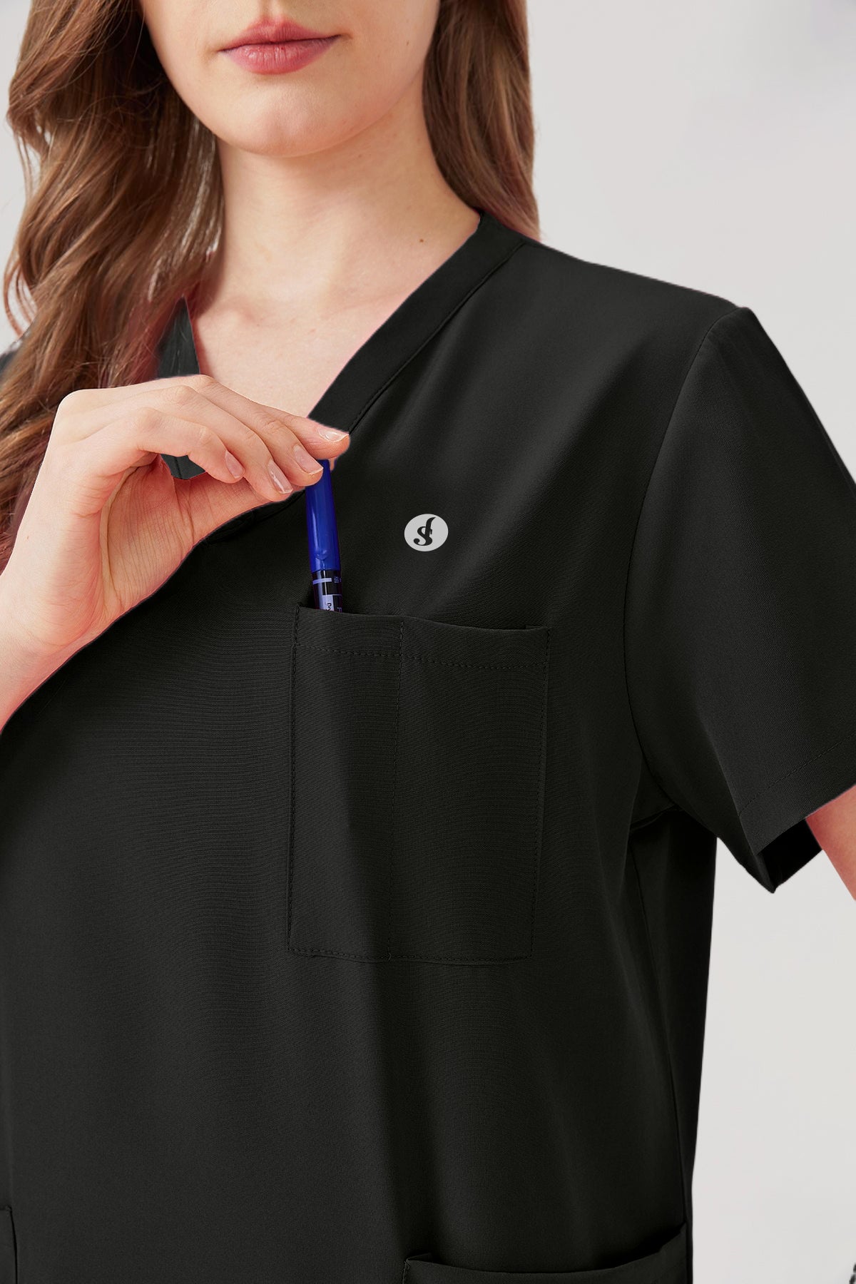 Bata quirúrgica negra para mujer JelriSoFit® con bolsillos funcionales