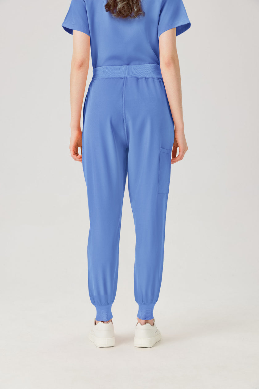 Bata quirúrgica de mujer azul claro, vista posterior del pantalón