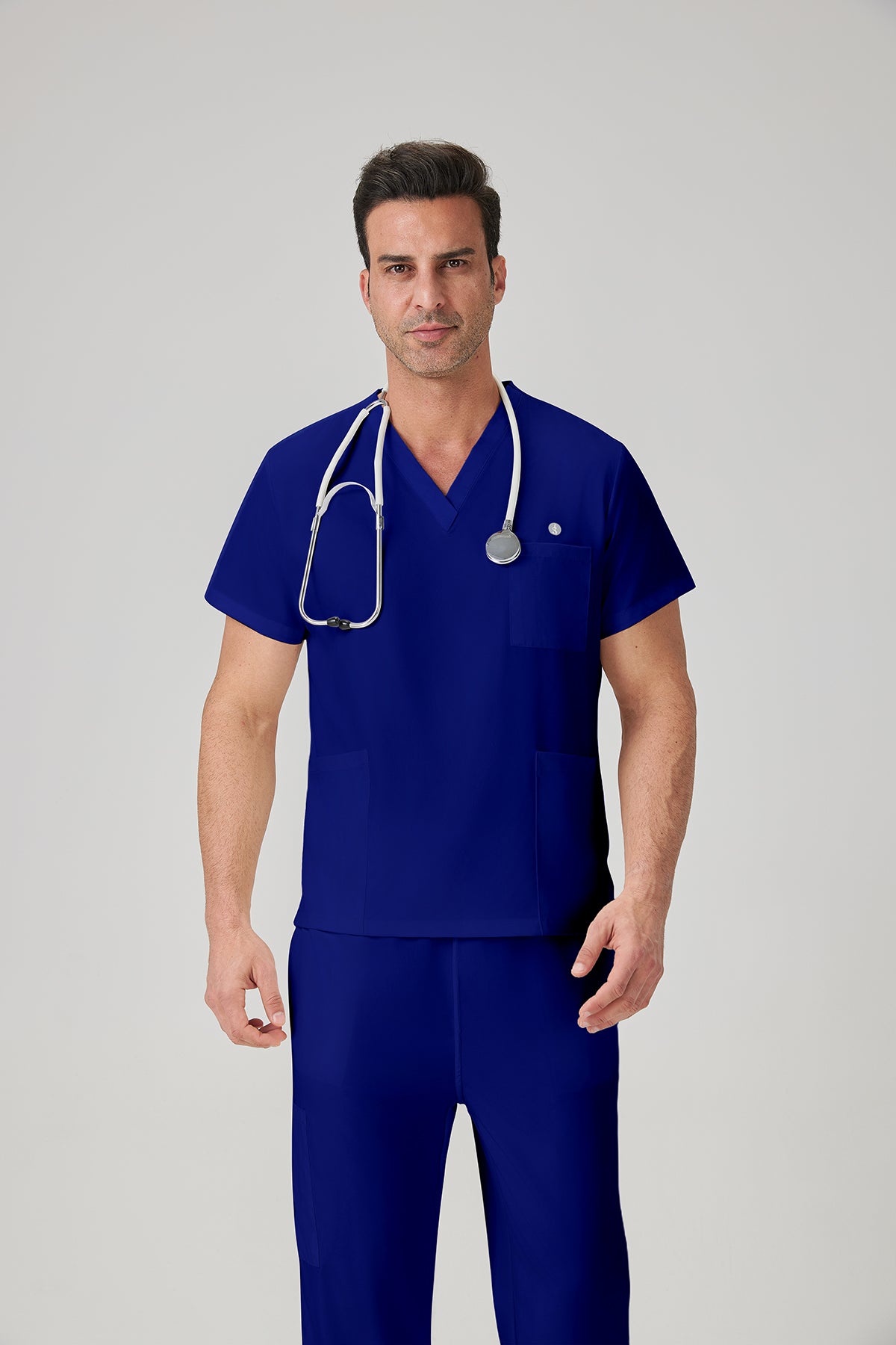 Uniforme médico JelriSoFit® azul real para hombre, vista frontal