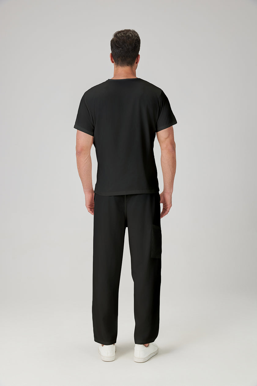 Bata quirúrgica negra para hombre JelriSoFit® (mostrada en el modelo desde atrás)