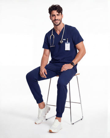 JelriSoFit Free Uniformes Médicos – Hombres Azul Marino, mantiene una apariencia ordenada
