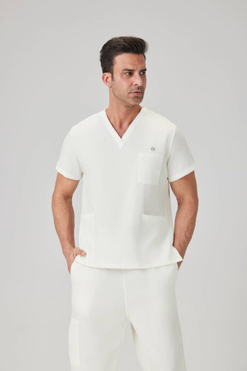 Bata quirúrgica para hombre JelriSoFit® - Crema, modelo mostrado vista frontal

