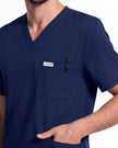 JelriSoFit Free Uniformes Médicos – Hombres Azul Marino, mantiene una apariencia ordenada