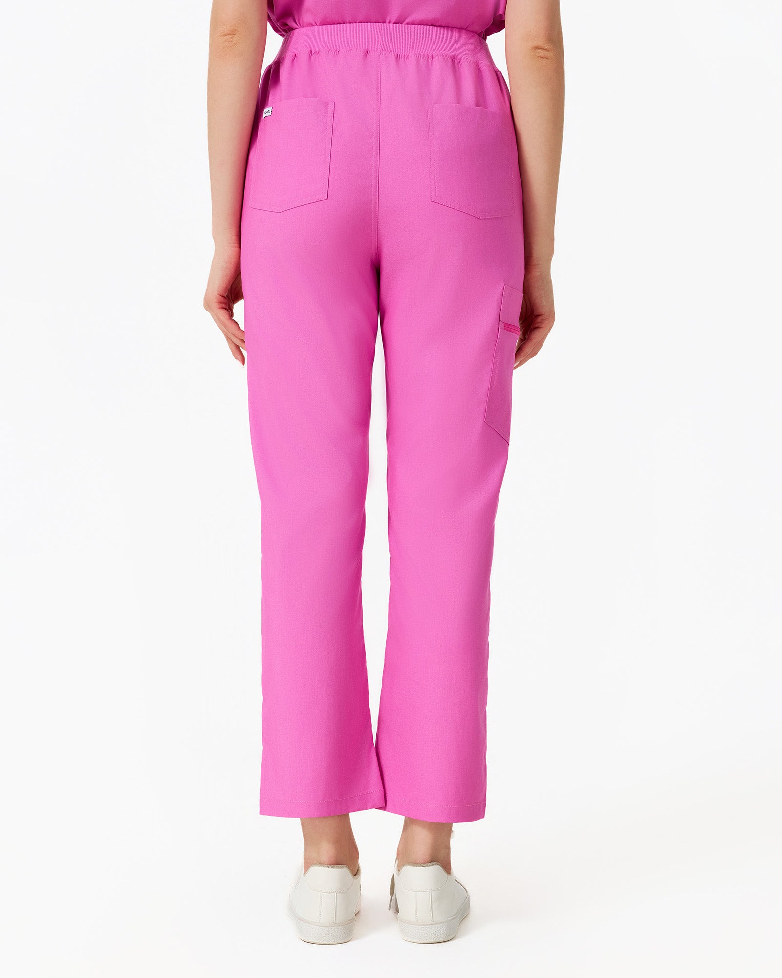 Pantalón rosa baya vista trasera con dos bolsillos
