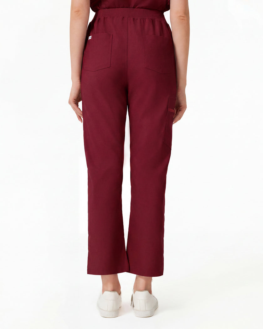 Pantalón vino vista trasera con dos bolsillos