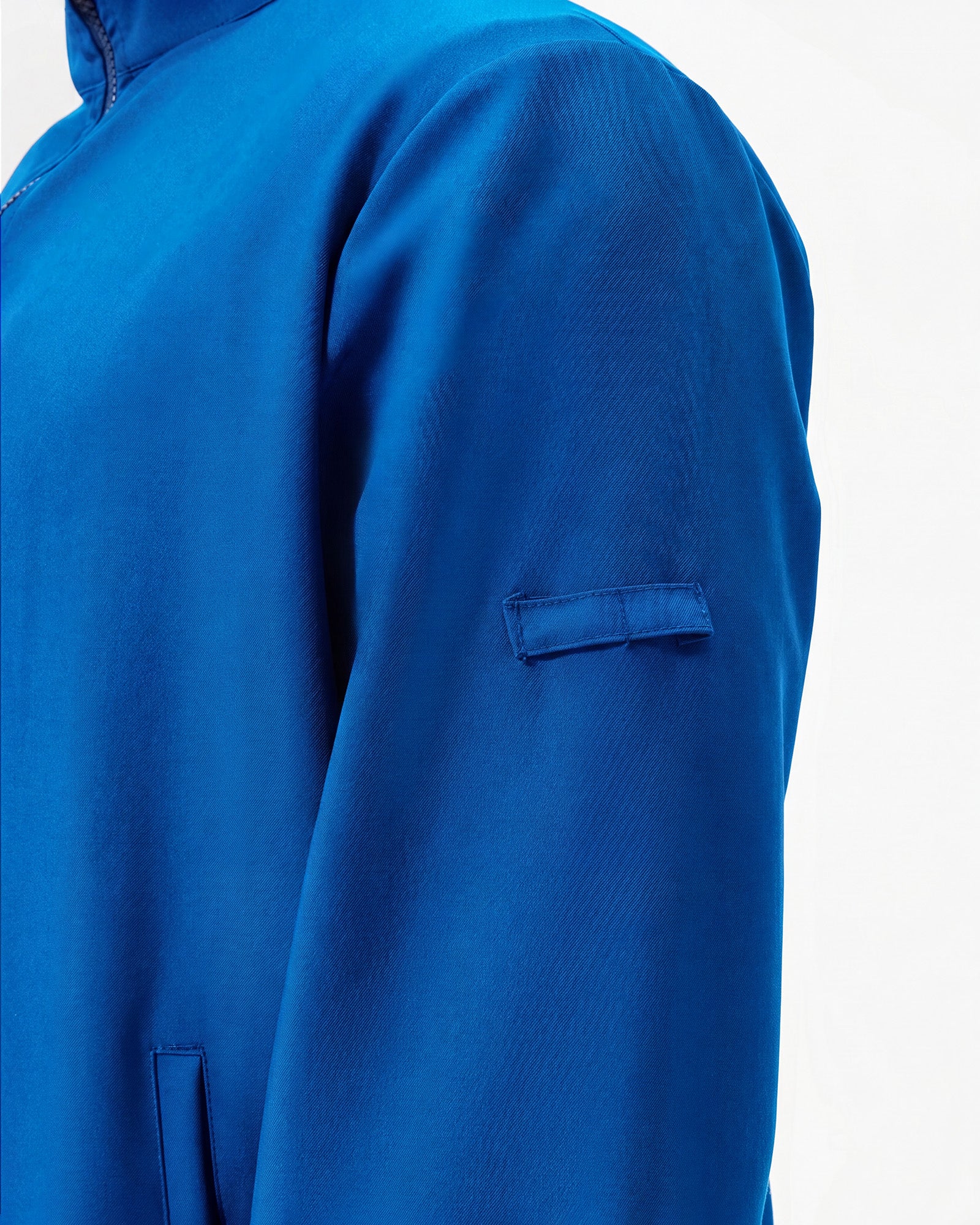 JelriSoFit set quirúrgico de 3 piezas para hombre Azul Prusia, detalle del bolsillo de manga
