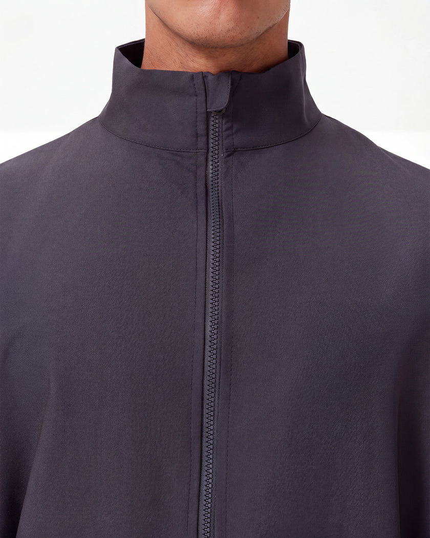 JelriSoFit set quirúrgico de 3 piezas para hombre Gris Carbón, detalle del cuello de la chaqueta