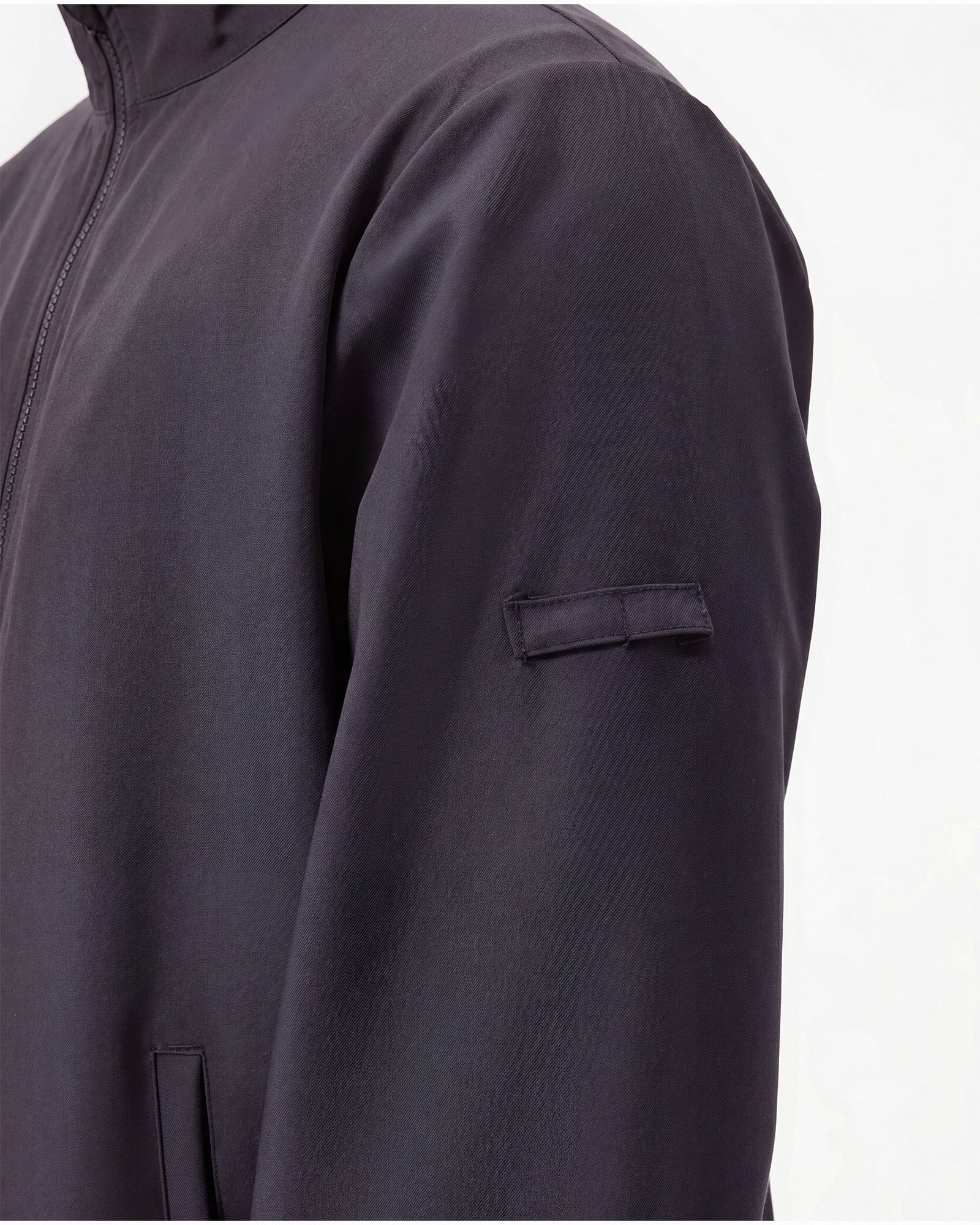 JelriSoFit set quirúrgico de 3 piezas para hombre Gris Carbón, detalle del bolsillo de manga