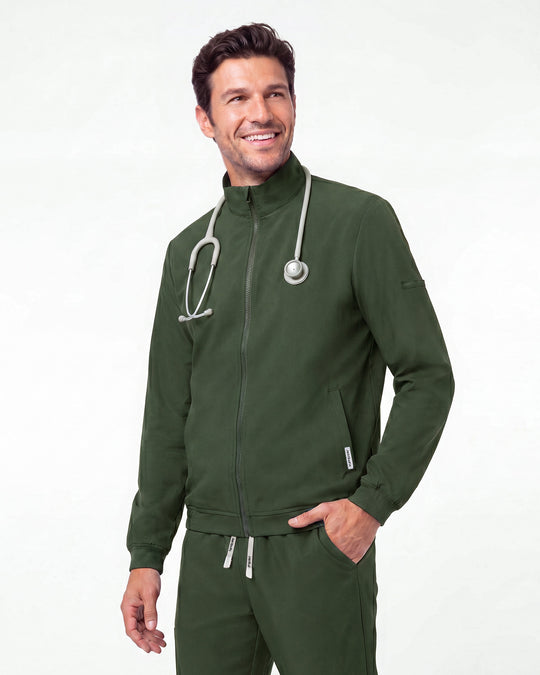JelriSoFit set quirúrgico de 3 piezas para hombre Verde Musgo, modelo con chaqueta