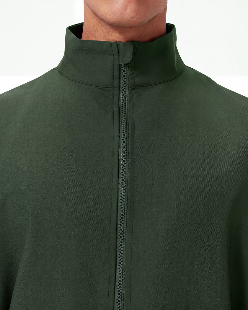 JelriSoFit set quirúrgico de 3 piezas para hombre Verde Musgo, detalle del cuello de la chaqueta