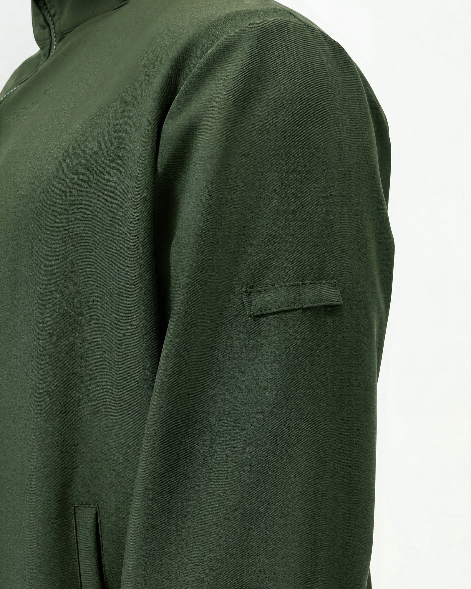 JelriSoFit set quirúrgico de 3 piezas para hombre Verde Musgo, detalle del bolsillo de manga